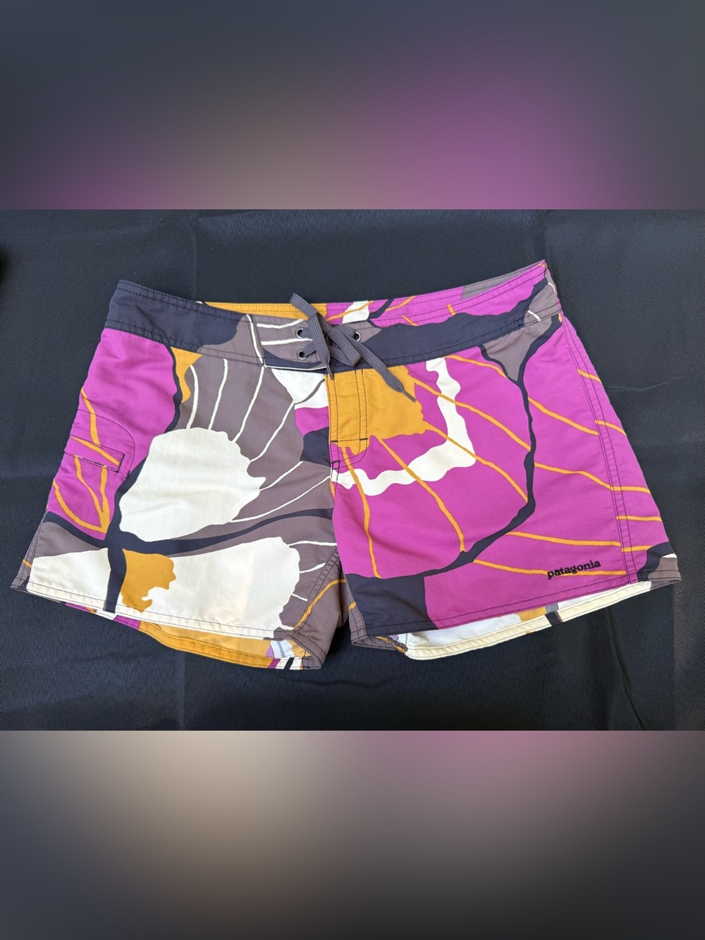 Patagonia Wavefarer Board Shorts Women’s 8 Floral Pink Purple Surf Swim SP11